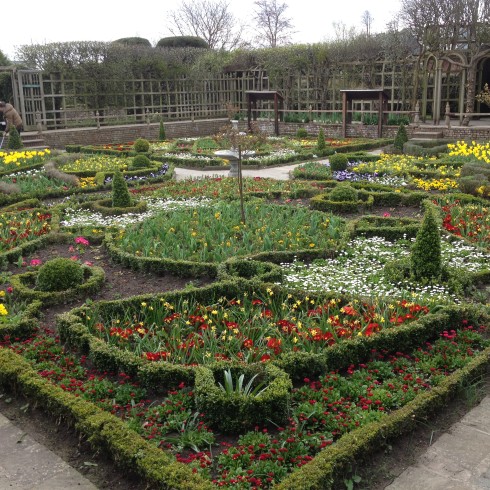 SBT New Place Knot Garden